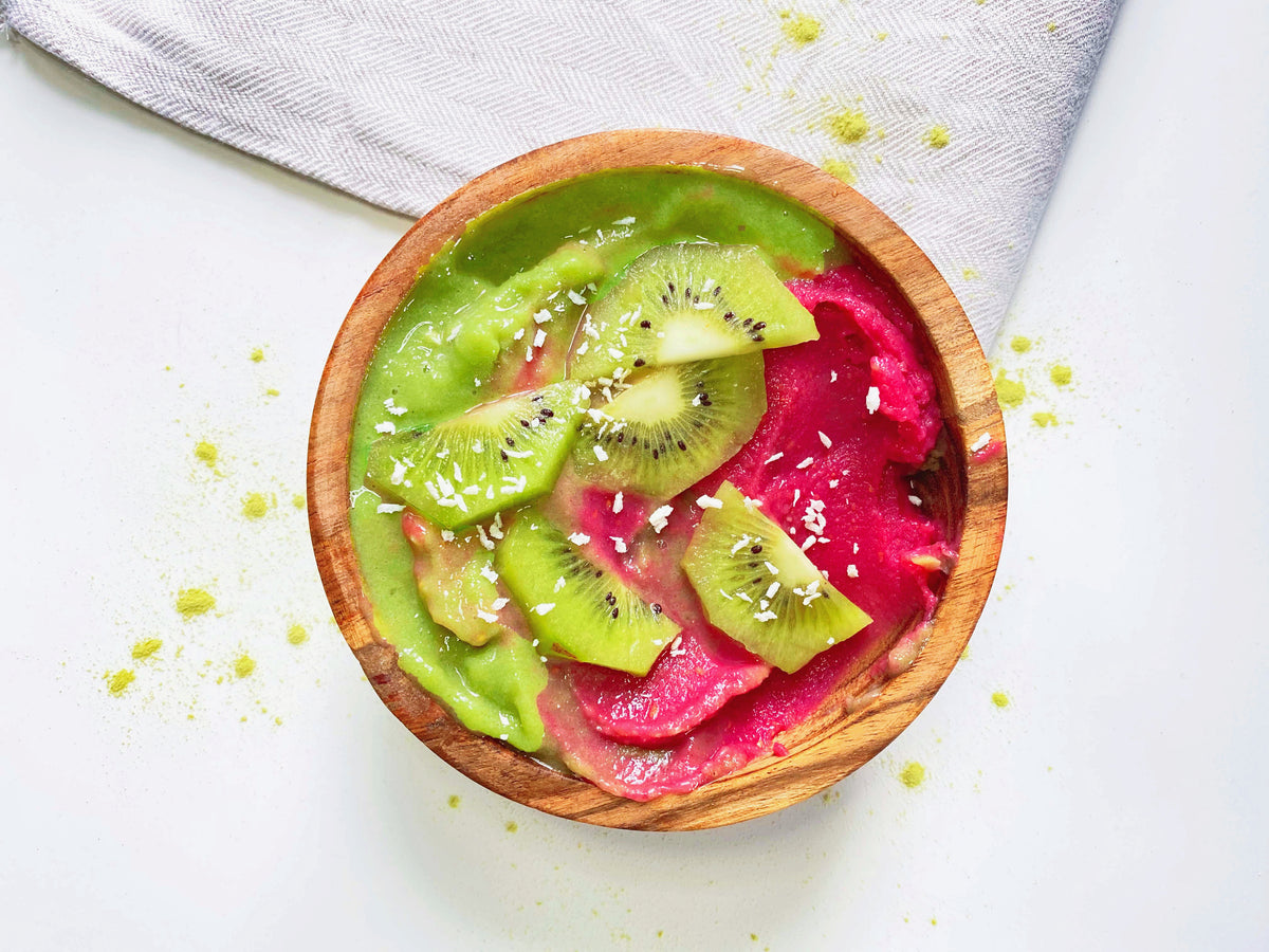 Matcha Raspberry Smoothie Bowl - Nuzest UK